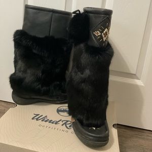 Laurentian Mukluks size 8